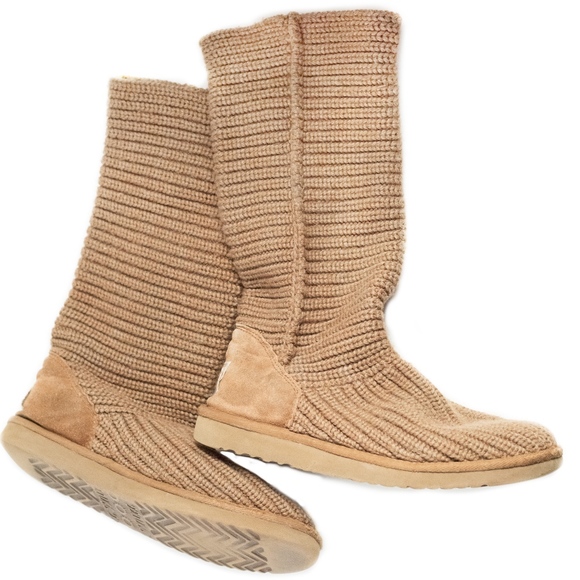 UGG Shoes - UGG Knit Cardy Boots, Chestnut, Sheep Skin Size 9